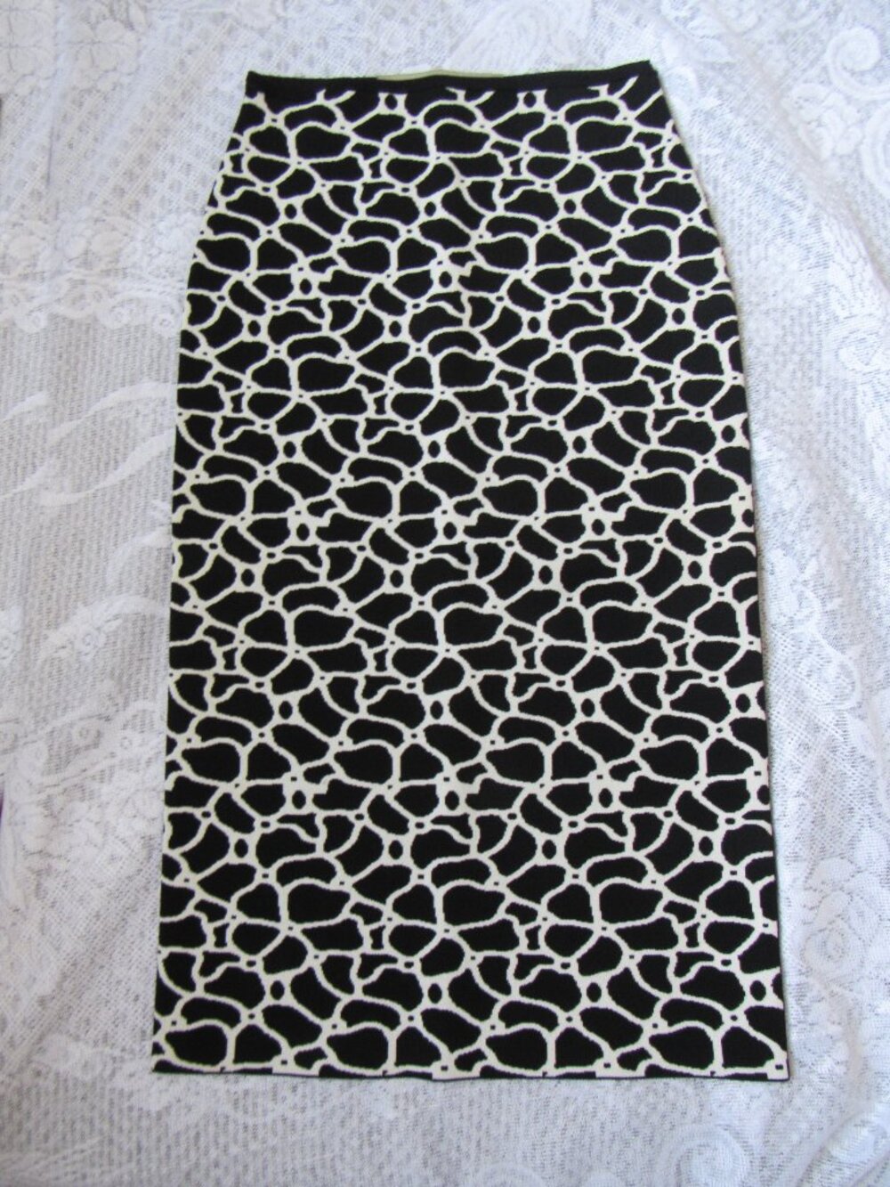 Roland Mouret Black/White MIDI SKIRT XS, stretch.